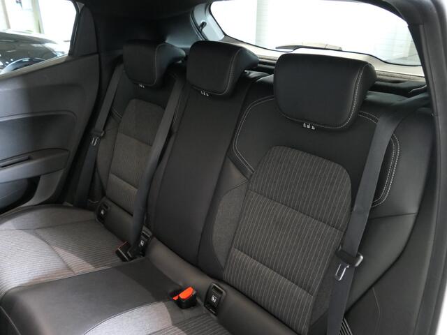 Renault CLIO 1.6 E-Tech Hybrid 140 Intens - 360 camera - Navi - Sensoren - Armsteun voor – foto 9