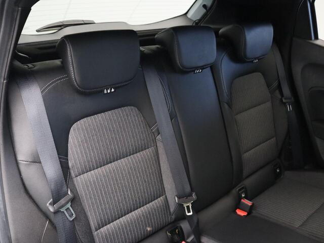 Renault CLIO E-Tech Hybrid 140pk Intens | Trekhaak | 17" velgen | Stoel- en stuurverwarming | Achteruitrijcamera | – foto 9