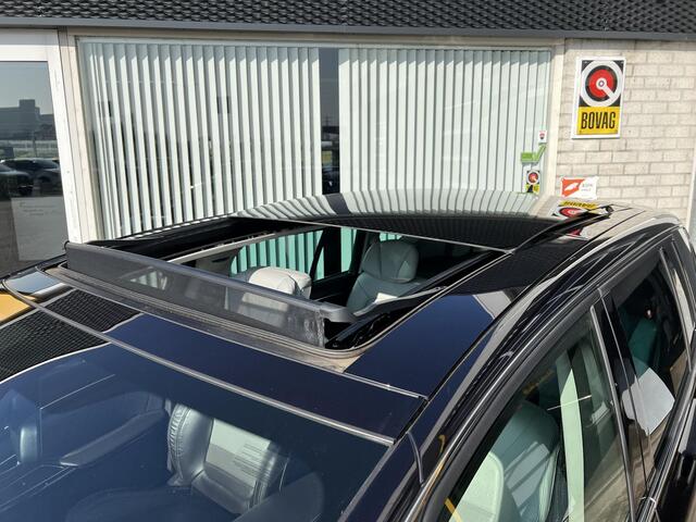 Renault ESPACE 1.8 TCe Initiale Paris 7p. | Trekhaak | Elektrisch glazen schuif kantel dak | Bose Audio | LEER | Stoel koeling & verwarming | Heads-up display | Massage | LED | DAB |