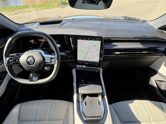 Renault ESPACE E-Tech full hybrid 200 iconic 7p.