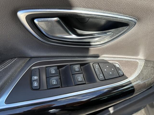 Renault ESPACE 1.8 TCe Limousin 7p. | Nieuw Binnen! | Automaat | Navi | Stoelverwarming