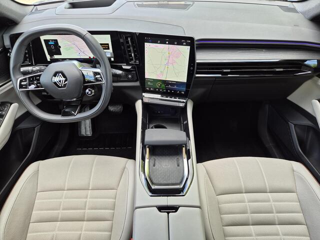 Renault ESPACE E-Tech full hybrid 200 iconic 7p. / 7 Persoons / HUD / Bose Audiosysteem /Pack Advanced Drive Assist / Elektrische bedienbare achterklep / Panoramadak / Pack Harman Kardon premium sound / Trekgewicht 1500 Kg / Stuur- en Stoelverwarming / Voorruitverwarmin