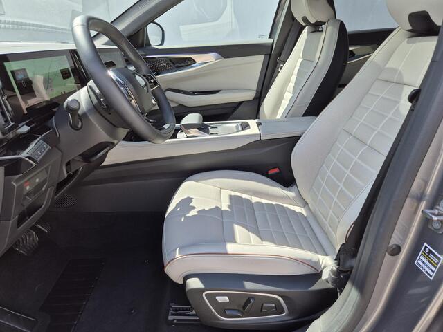 Renault ESPACE E-Tech full hybrid 200 iconic 7p. / 7 Persoons / HUD / Bose Audiosysteem /Pack Advanced Drive Assist / Elektrische bedienbare achterklep / Panoramadak / Pack Harman Kardon premium sound / Trekgewicht 1500 Kg / Stuur- en Stoelverwarming / Voorruitverwarmin
