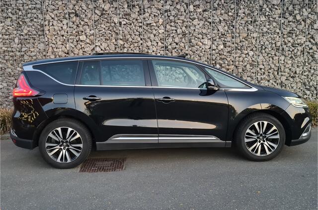 Renault ESPACE 1.6 TCe Initiale Paris 7p. | Pano | Trekhaak | Navi | Vol opties Met een nieuwe apk . Interesse ? Bel 0642062052