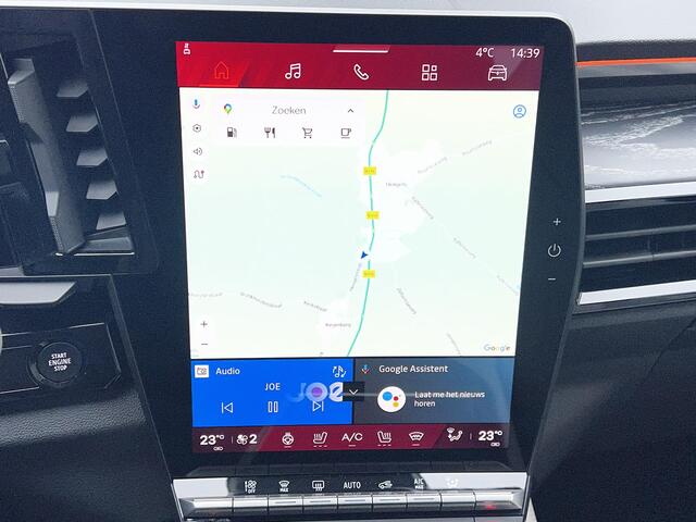 Renault ESPACE E-Tech full hybrid 200 iconic 7p. / Fabrieksgarantie 04-2027 / 7 persoons / 1.500 kg trekgewicht / Panorama dak / Leder / Elektrische stoelen / Massagefunctie / Elektrische klep / Harman Kardon Audio / Navi / Camera 360° / 20" LM wielen All Season banden