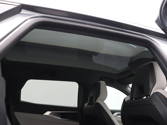 Renault ESPACE E-Tech full hybrid 200 iconic 7p. | Vierwielbesturing | Glazen panorama dak | Head-up display | Lederen bekleding | Harman Kardon |