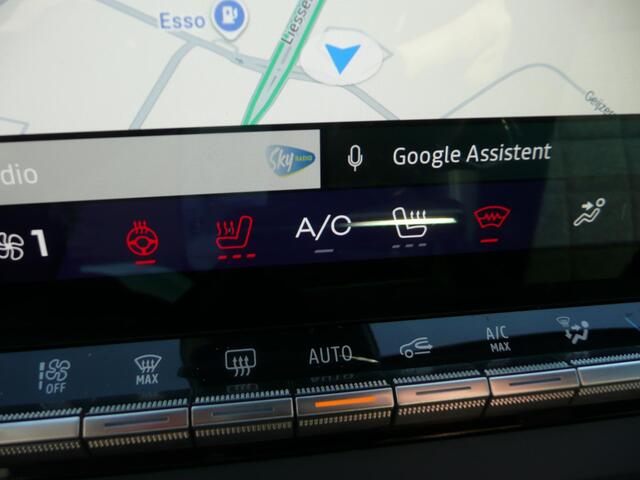 Renault ESPACE E-Tech full hybrid 200 TECHNO 7 P. PACK SOLID/ PACK WINTER/ 4SEIZOENSBANDEN/ ADAPTIEVE CRUISE/ PARK ASSIST RONDOM/ VERWARMBARE STOELEN+MASSAGE*/VERWARMBAAR STUUR EN VOORRUIT/ ELEK. ACHTERKLEP/ ETC... DEALER ONDERHOUDEN EN 1E EIGENAAR