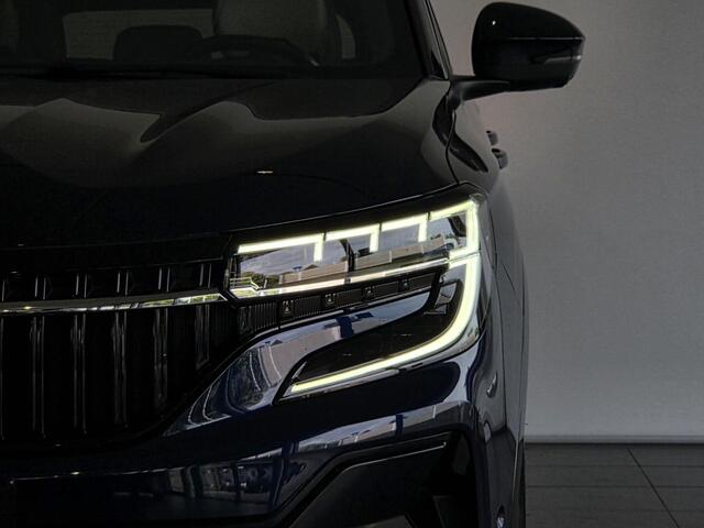Renault ESPACE E-Tech full hybrid 200 iconic 7p. TREKHAAK l 4 CONTROL l HEAD UP DISPLAY | Panoramadak