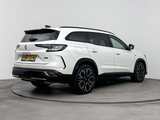 Renault ESPACE E-Tech full hybrid 200 esprit Alpine 7p. | Adaptive Cruise Control met Stuurhulp | Around View Camera | Blind Spot Warning | Elektrische Achterklep | Elektrisch Verstelbare Voorstoelen met Massagefunctie | Solarbay | Stoel- Stuur- en Voorruitverwarming |