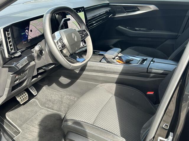 Renault ESPACE E-Tech full hybrid 200 esprit Alpine 7p. | Navigatie | Camera | Premium Audio | Trekhaak | Elektrische Stoelen | Elektrische Achterklep |