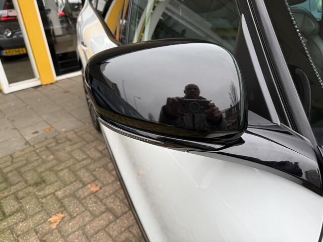 Renault GRAND SCENIC 1.3 TCe Initiale Paris PANORAMADAK CAMERA PARKSENSOREN AUTOM INPARKEREN TREKHAAK LICHTMETALEN VELGEN 20 " LEDEREN BEKLEDING MASSAGE STOEL