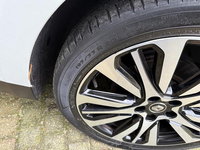 Renault GRAND SCENIC 1.3 TCe Initiale Paris PANORAMADAK CAMERA PARKSENSOREN AUTOM INPARKEREN TREKHAAK LICHTMETALEN VELGEN 20 " LEDEREN BEKLEDING MASSAGE STOEL