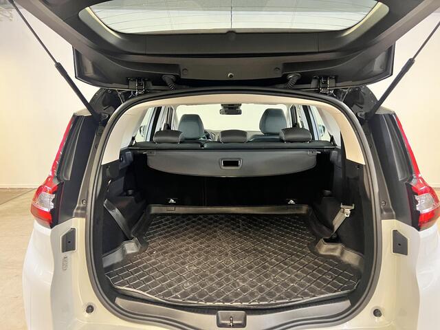 Renault GRAND SCENIC 1.3 TCe 140 EDC Limited | 7-Persoons | Navigatie | Trekhaak
