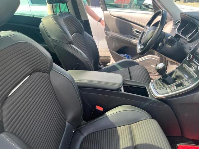 Renault GRAND SCENIC 1.3 TCe BOSE 7P Trekhaak | Parkeersensoren V+A | Navigatie Groot