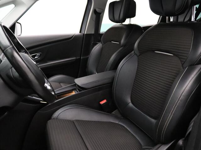 Renault GRAND SCENIC 130pk TCe Bose Camera | Cruise | Navi | Parkeersens. v+a | Stoelverw. | Trekhaak
