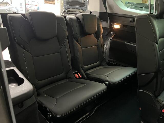 Renault GRAND SCENIC 1.3 TCe Initiale Paris 7p. | 1e-EIG. | PANO | LEDER |