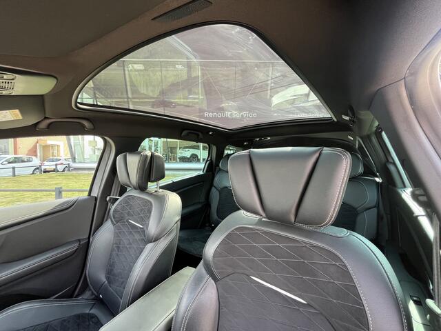 Renault GRAND SCENIC 1.3 TCe 140 PK Bose Black Edition 7-Persoons / Dealer onderhouden / Panorama / Stoelverw. / Keyless / Camera /