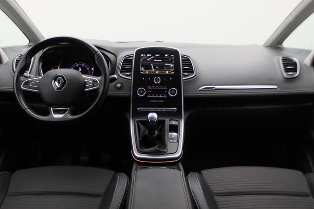 Renault GRAND SCENIC 1.3 TCe Intens 7p. Leder/Stof, Apple Carplay, Camera, Cruise, Sfeerverlichting, Trekhaak, 20''