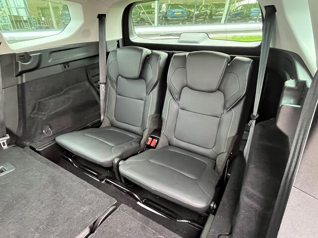 Renault GRAND SCENIC 1.3 TCe Intens 140 PK Automaat / Trekhaak / 7-Persoons / Automaat / Elek Stoelvers. / Stoelverw. / Apple Carplay - Android Auto / Camera /