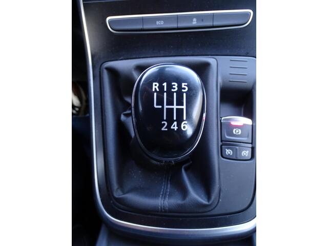 Renault GRAND SCENIC 1.5 dCi Zen Hybrid Assist 6-bak| 7-PERSOONS| MULTIMEDIA| NAVIGATIE| AIRCO/ECC| CRUISECONTOL| TREKHAAK