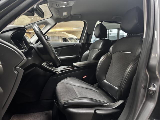 Renault GRAND SCENIC 1.3 TCe Intens/ 7-Persoons!/ Trekhaak/ 20'' LMV/ HUD/ LED Koplampen/ Apple + Android/ DAB+/ Dode-Hoek DET./ Adaptive Cruise/ Lane-Assist./ Camera/ PDC V+A/ Extra getint glas.