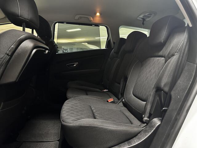 Renault GRAND SCENIC 1.3 TCe Limited/ Trekhaak/ 20'' LMV/ Camera/ Keyless/ Stoelverw./ Lane-Assist./ PDC V+A/ Extra getint glas/ Grootlicht Assist./ Navi/ Clima/ Cruise/ Multi. LEDER. Stuur/ Mistl./ Chroom.