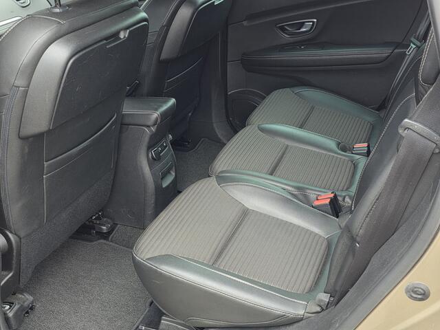 Renault GRAND SCENIC 1.2 TCe Intens + 20inch LMV + CAMERA + KEYLESS + HEADUP + LED + HALF LEER + NAVIGATIE