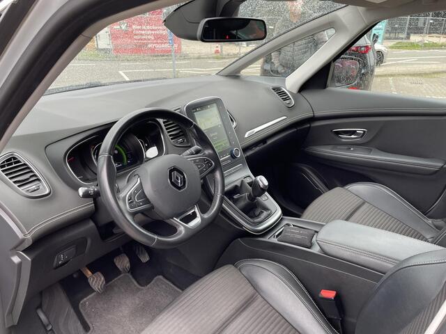 Renault GRAND SCENIC 1.3 TCe 7p. , Trekhaak, Half Leder, Navi, Cruise, Clima, Camera, Apple Carplay, Android Auto, LMV 20 Inch, Bluetooth, PDC, LKA, BSM,