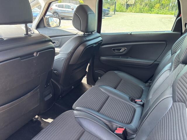 Renault GRAND SCENIC 1.2 TCe Intens Navigatie / Carplay / Parkeersensors