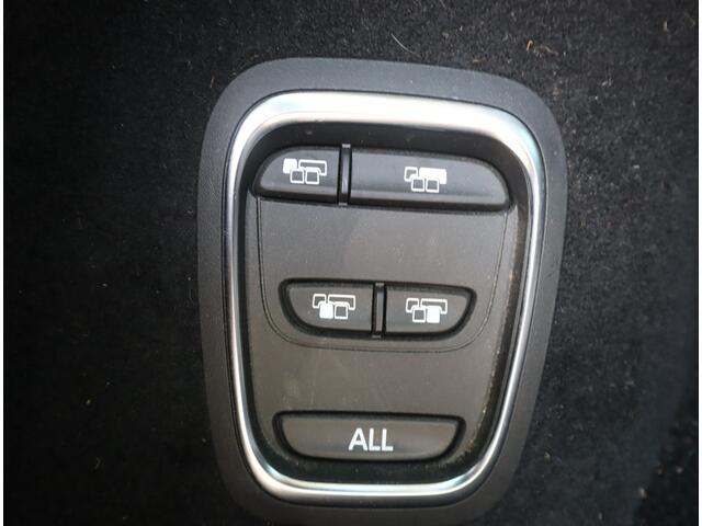 Renault GRAND SCENIC 1.3 TCe Bose 7p. Navi / Pano / Automaat / Camera / Pdc / Blis / Massage / 7 Zitplaatsen / Volledig onderhouden
