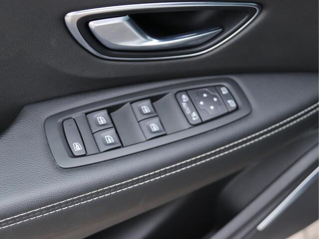 Renault GRAND SCENIC 1.3 TCe Intens EDC ADAPT CRUISE / LEER / STOEL VERW. / GROOT NAVI / ALLE OPTIES