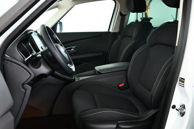 Renault GRAND SCENIC 1.3 TCe Limited / Navi / Trekhaak / Keyless / DAB / Camera