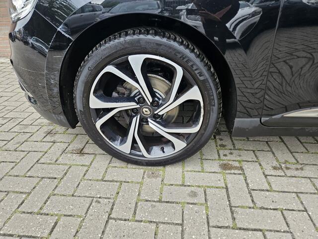 Renault GRAND SCENIC 1.3 TCe Bose 7p. (koppakking lek)