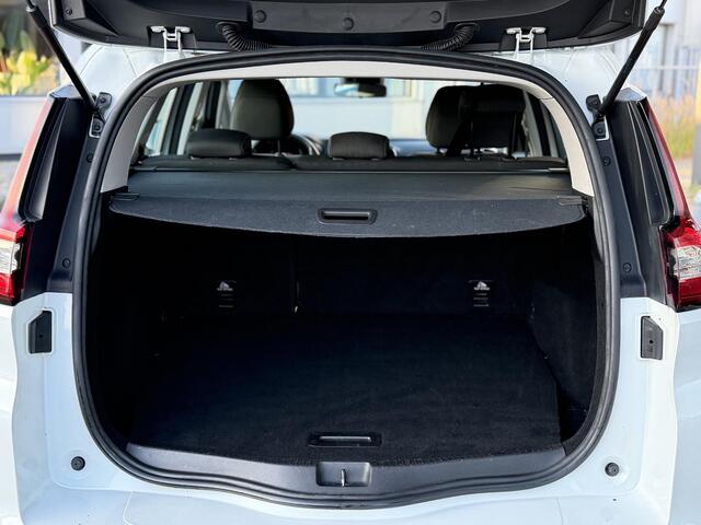 Renault GRAND SCENIC 1.2 TCe Zen 116PK | NL AUTO | NAP | Carplay | Parkeersensoren Voor en Achter | Navigatie | Climate Control | Cruise Control | 20 Inch Lichtmetalen Velgen |