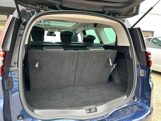 Renault GRAND SCENIC 1.3 TCe Bose 7p. | Panorama dak | Parkeersensoren | Achteruitrijcamera | Head up display | DAB Radio | Trekhaak