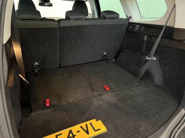 Renault GRAND SCENIC 1.3 TCe Equilibre 7p. | 7-Persoons | Achteruitrijcamera | Cruise Control | Parkeersensoren voor en achter | All-Season banden | Apple Carplay & Android Auto