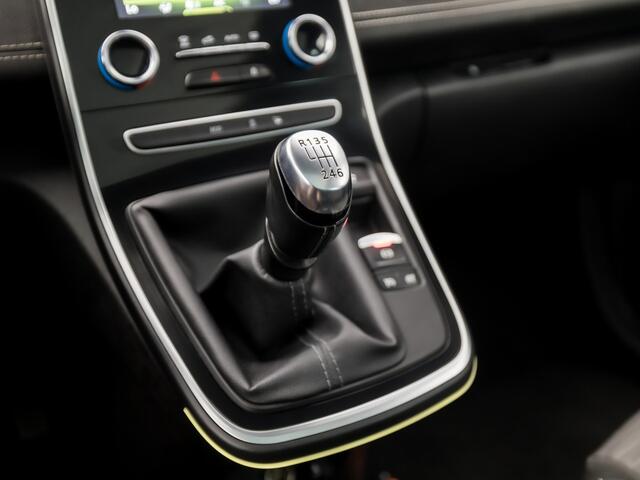 Renault GRAND SCENIC 1.3 TCe Bose 7 Persoons (PANORAMADAK, APPLE CARPLAY, GROOT NAVI, LEDER, SPORTSTOELEN, GETINT GLAS, BOSE AUDIO, CAMERA, NIEUWE APK, NIEUWSTAAT) – foto 10