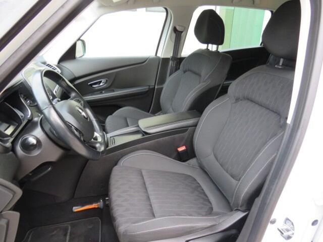 Renault GRAND SCENIC 1.3 TCE LIMITED – foto 9