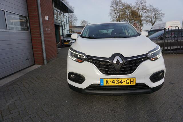 Renault KADJAR 1.3 TCE 141PK AUTOMAAT TREKHAAK ANDROID-APPLECARPLAY(NAVI) ECC AIRCO CRUISECONTROL BLUETOOTH PARKEERSENSOREN LED KEYLESS 17INCH 4X ELECTR.RAMEN/SPIEGELS
