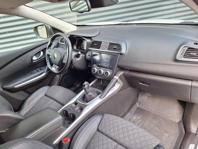 Renault KADJAR 1.3 TCe Intens | Trekhaak | Navi | Camera | Cruise Control | Dode Hoek | Sportstoelen | Stoelverwarming |
