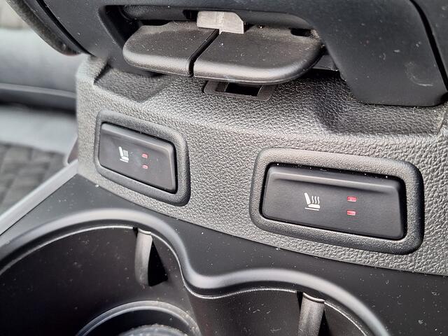 Renault KADJAR 1.3 TCe Intens | Trekhaak | Navi | Camera | Cruise Control | Dode Hoek | Sportstoelen | Stoelverwarming |