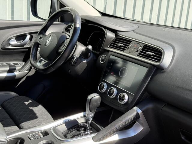 Renault KADJAR 1.3 TCe Intens / Trekhaak 1500KG Trekgewicht / Vierseizoensbanden / Navigatie / Climate Control / Half lederen bekleding /