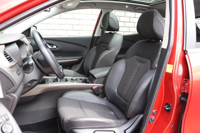 Renault KADJAR 1.2 TCe 130 Xmod | Stoelverwarming | Achteruitrijcamera | Trekhaak | Panoramadak