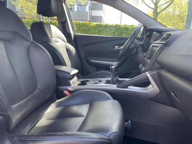 Renault KADJAR 1.2 TCe Intens / Trekhaak / Leder interieur /
