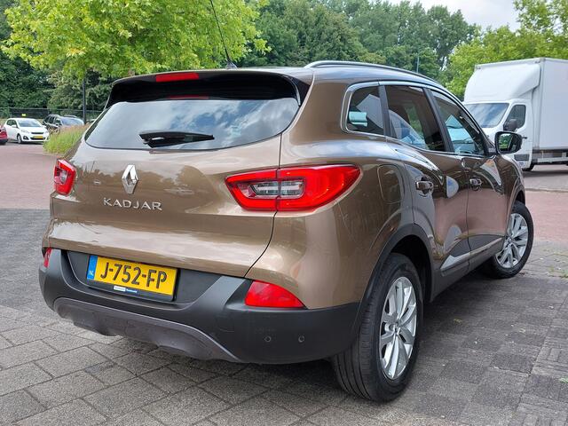 Renault KADJAR 1.2 TCe 131pk Intens Pack-Tech | Navi | Clima | Cruise | Keyless Entry | Pdc V+A+Assist+Camera | Dodehoek+Rijstrook+Licht+Regensensor | Mistlampen | Privacy Glass | 17''lm