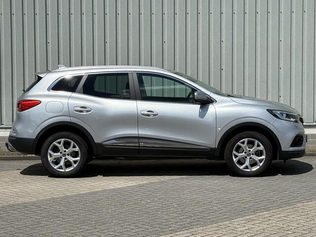 Renault KADJAR 1.3 TCe Intens / Stoelverwarming / Trekhaak / All season banden / Climate Control / Navigatie / Climate Control / Half lederen bekleding /