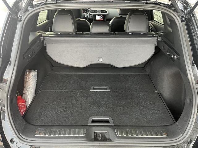 Renault KADJAR 1.3 TCe Black Edition | Apple Carplay/Android Auto | Trekhaak | Achteruitrijcamera | Navigatie |