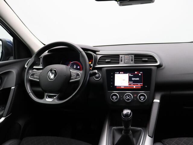 Renault KADJAR TCe 140pk Intens | Climate control | Dodehoeksensor | Achteruitrijcamera met parkeersensoren voor/achter | Trekhaak
