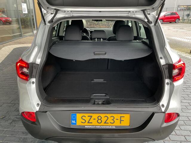 Renault KADJAR 1.2 TCe Limited / TREKHAAK / NAVIGATIE / PARKEERSENSOREN