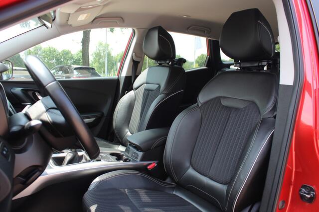 Renault KADJAR 1.2 TCe Intens / Trekhaak / Navigatie / Parkeerhulp V+A / Cruise Control / DAB / Keyless entry / 17'' / Stoelverwarming
